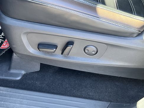 Used 2022 Nissan Pathfinder Platinum w/ Cargo Package AWD/4WD image 12