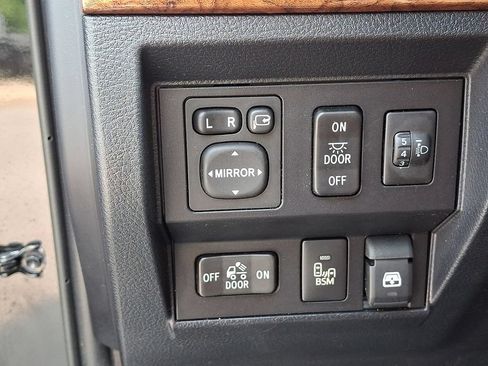 Used 2017 Toyota Tundra 1794 Edition AWD/4WD image 28