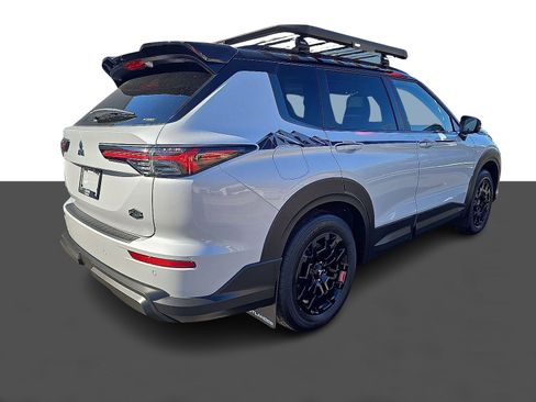 New 2025 Mitsubishi Outlander Trail Edition image 4