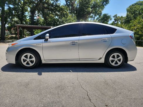 Used 2012 Toyota Prius Three FWD image 5