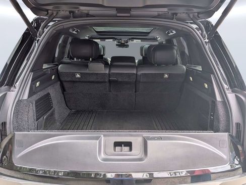 Used 2025 Land Rover Range Rover Long Wheelbase Autobiography AWD/4WD image 12