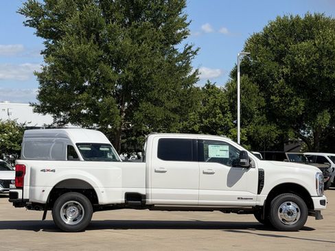 New 2026 Ford F350 Platinum AWD/4WD image 3