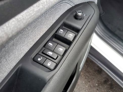 Certified 2024 Jeep Compass Latitude image 5