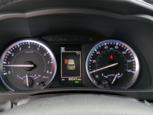 Used 2018 Toyota Highlander SE image 20