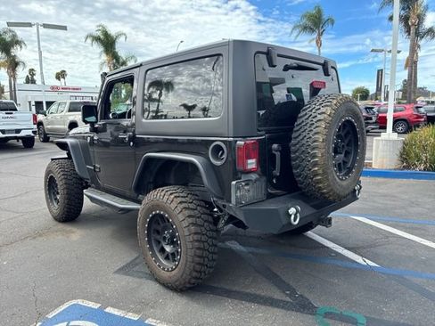 Used 2014 Jeep Wrangler Rubicon AWD/4WD image 7