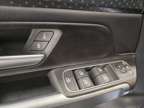 Certified 2025 Mercedes-Benz GLB 250 4MATIC image 29