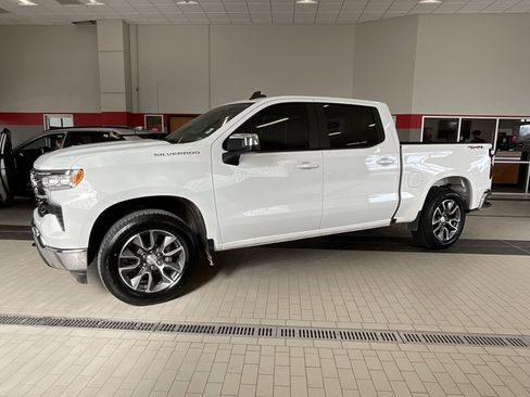 Used 2023 Chevrolet Silverado 1500 LT image 3