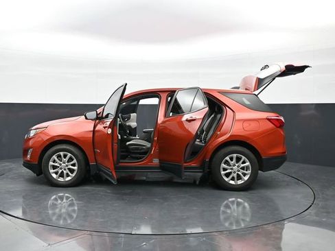 Used 2020 Chevrolet Equinox LS w/ LS Convenience Package FWD image 44
