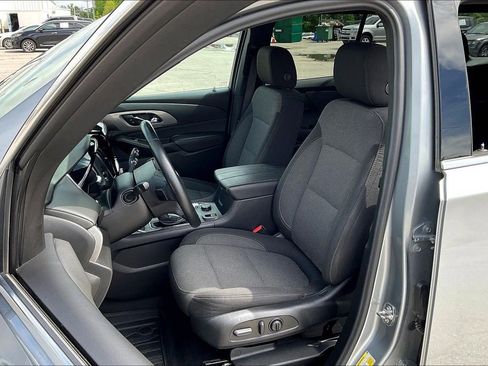 Used 2023 Chevrolet Traverse LT FWD image 26