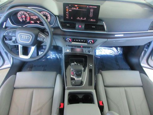 Used 2024 Audi Q5 2.0T Premium Plus w/ Premium Plus Package AWD/4WD image 21