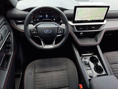 Used 2025 Ford Explorer ST-Line w/ ST-Line Street Pack AWD/4WD image 11