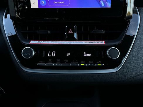 Used 2025 Toyota Corolla LE image 24