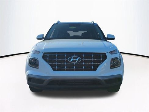 New 2026 Hyundai Venue SEL image 3