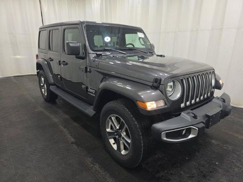 Used 2022 Jeep Wrangler Unlimited Sahara w/ Cold Weather Group AWD/4WD image 3