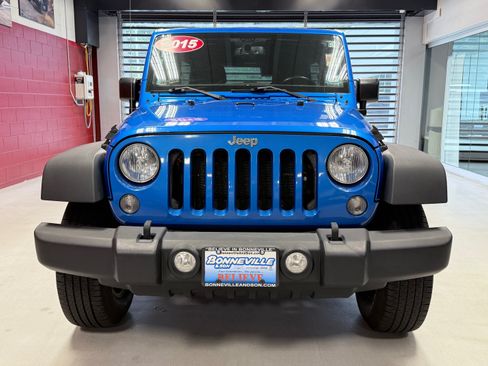 Used 2015 Jeep Wrangler Unlimited Sport w/ Quick Order Package 24S AWD/4WD image 13