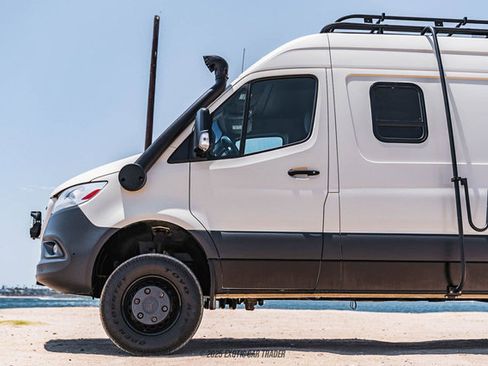 Used 2019 Mercedes-Benz Sprinter 4x4 170 image 4