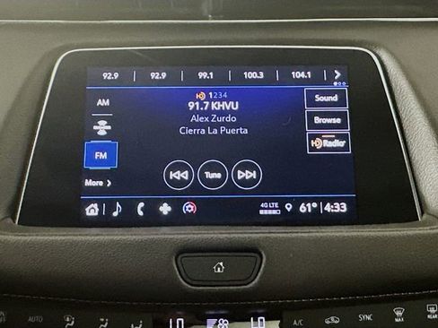 Used 2023 Cadillac XT4 Sport w/ Technology Package image 15