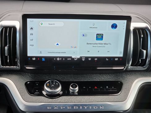 Used 2025 Ford Expedition Tremor AWD/4WD image 22