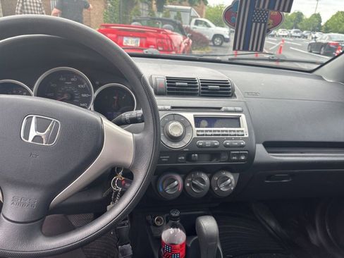 Used 2007 Honda Fit image 9