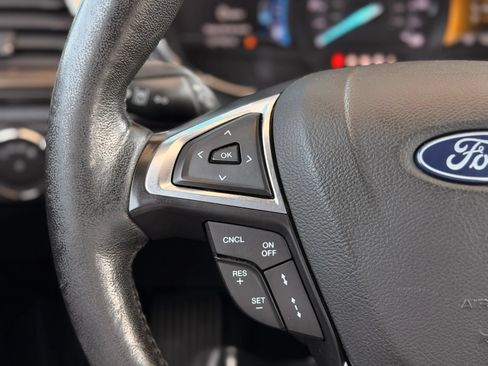 Used 2018 Ford Fusion SE w/ Equipment Group 602A FWD image 27