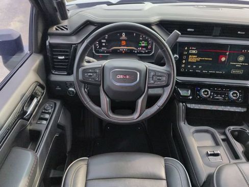 Used 2025 GMC Sierra 2500 AT4X AWD/4WD image 16