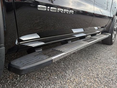 Used 2024 GMC Sierra 1500 SLT w/ SLT Premium Plus Package image 44