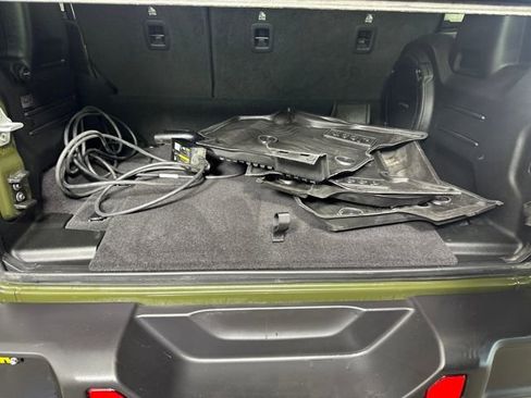 Used 2023 Jeep Wrangler Unlimited w/ Cold Weather Group image 26