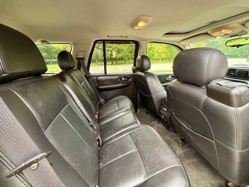 Used 2005 Chevrolet TrailBlazer LT w/ Luxury Package AWD/4WD image 18