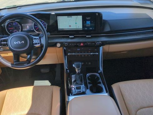 Certified 2024 Kia Carnival EX FWD image 21