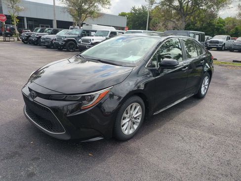 Used 2020 Toyota Corolla XLE w/ Carpet Mat Package (TMS) FWD image 10