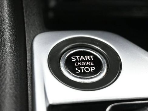 Used 2025 Nissan Sentra SV FWD image 29