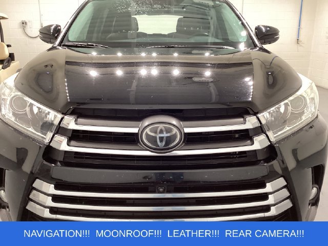 Used 2018 Toyota Highlander Limited Platinum AWD/4WD image 2