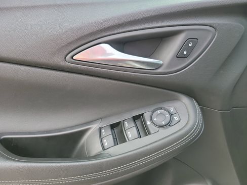 Used 2024 Buick Encore GX Sport Touring w/ Comfort Package image 17