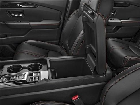 New 2025 Honda Pilot TrailSport image 10