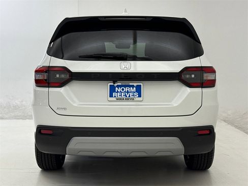 New 2025 Honda Pilot EX-L image 8