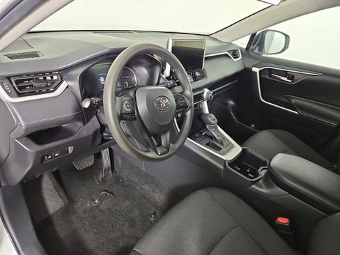 Used 2025 Toyota RAV4 XLE FWD image 14