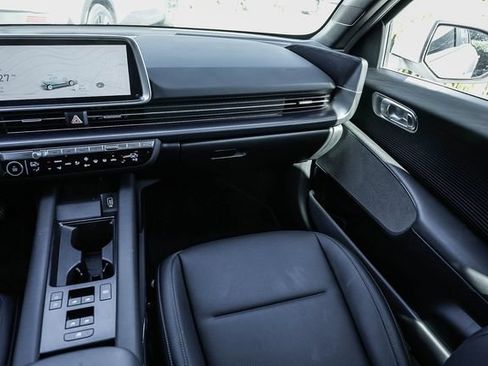 Certified 2025 Hyundai Ioniq 6 SEL RWD image 18