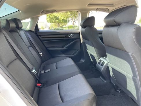 Used 2020 Honda Accord EX image 27