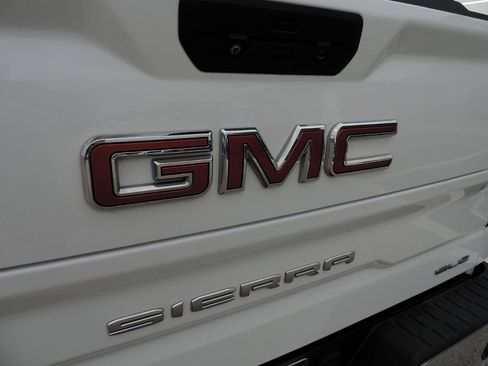 Certified 2021 GMC Sierra 1500 SLE w/ Preferred Package image 15