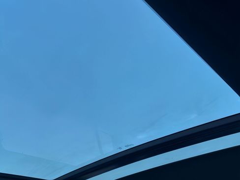 Used 2024 Volkswagen Tiguan SE R-Line image 39