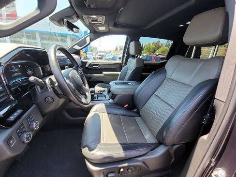 Used 2022 Chevrolet Silverado 1500 ZR2 w/ Technology Package AWD/4WD image 19