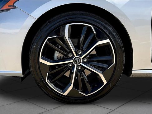 Used 2024 Nissan Altima 2.5 SR image 11