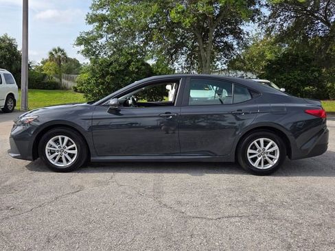 Used 2025 Toyota Camry LE FWD image 4