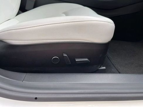 Used 2023 Tesla Model 3 Standard Range RWD image 12