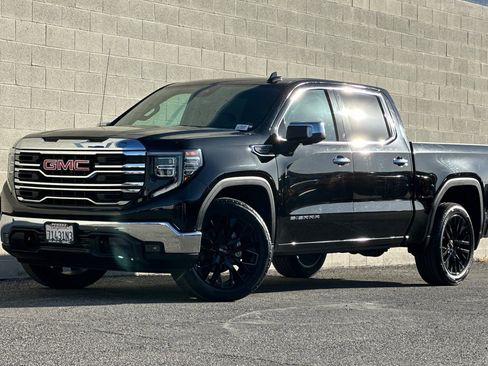 Certified 2022 GMC Sierra 1500 SLT image 8