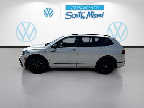 Certified 2023 Volkswagen Tiguan SE R-Line FWD image 4