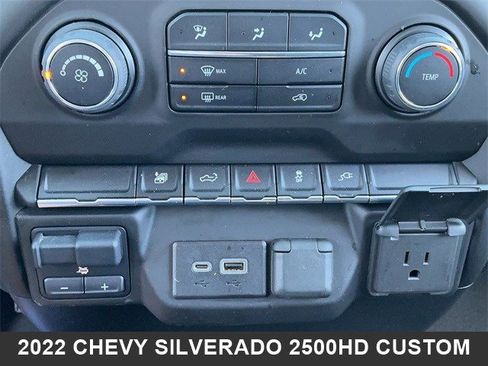 Used 2022 Chevrolet Silverado 2500 Custom w/ Custom Value Package image 21
