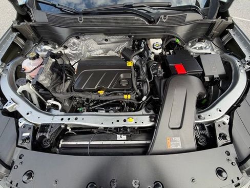 New 2025 Chevrolet Trax RS w/ Driver Confidence Package image 18