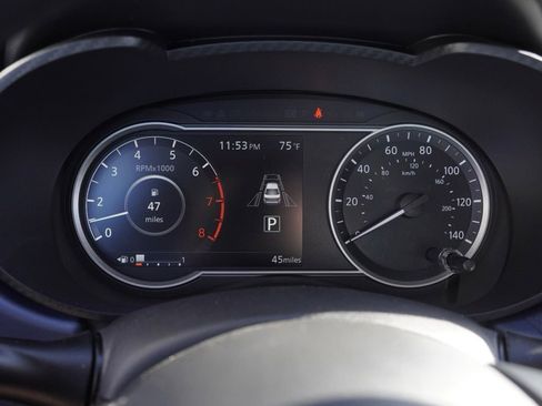 New 2025 Nissan Versa SV image 9