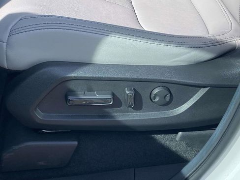 Certified 2025 Honda Pilot EX-L image 14